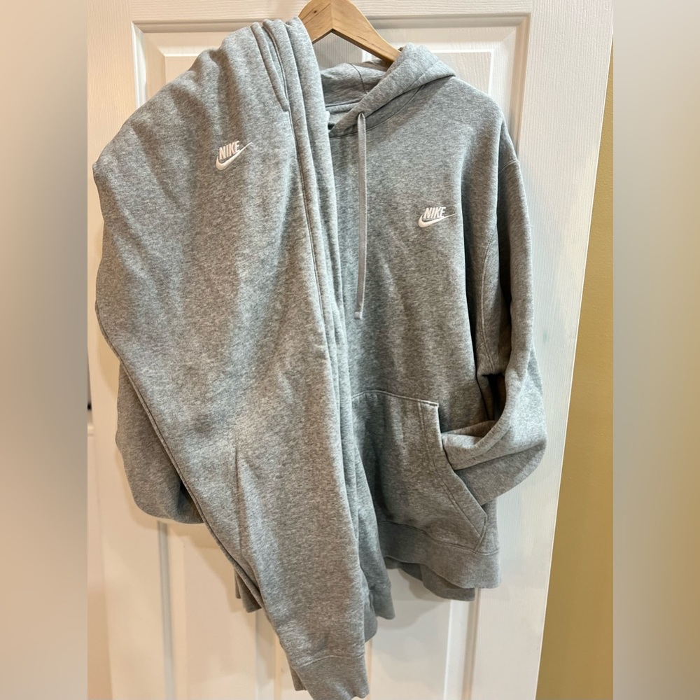Gray Nike Sweat Suit